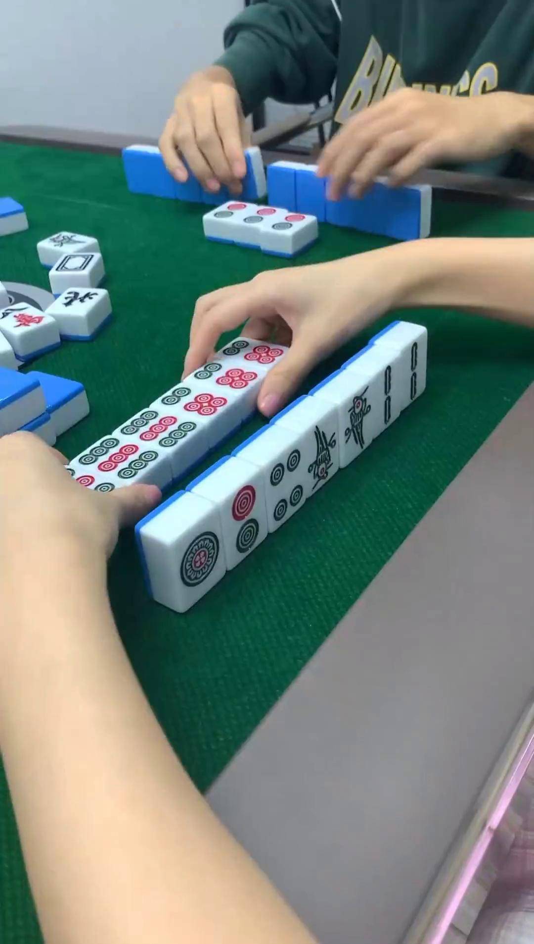 我来教大家“指尖四川麻将系统作弊辅助工具”开挂(透视)辅助神器-第2张图片