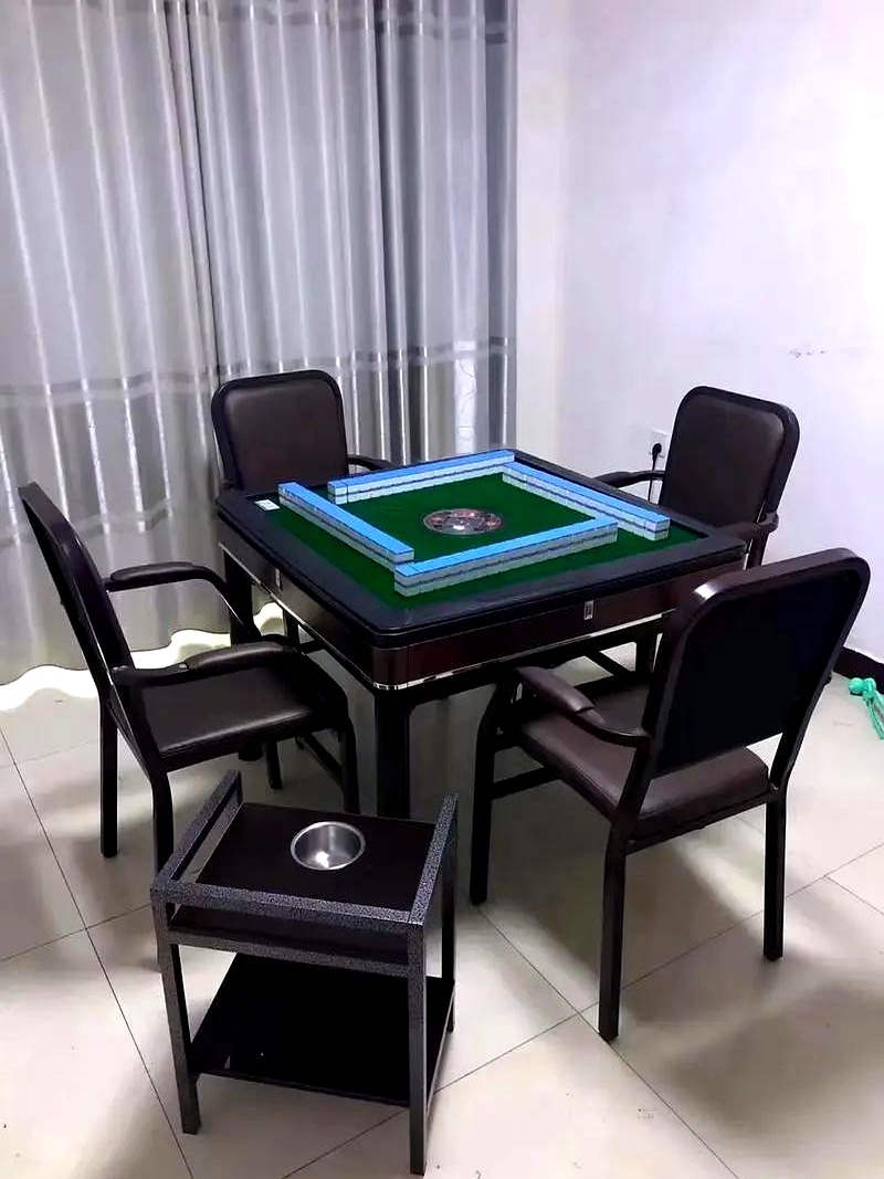 我来告诉你“微信雀神麻将软件只赢不输是真的吗	”开挂器软件安装-第1张图片