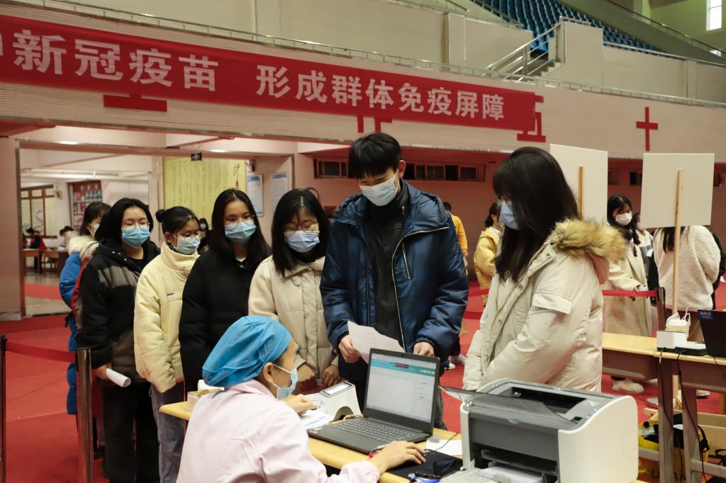 “石家庄新增1例确诊系学生” 石家庄新冠确诊师生32人涉至少16家学校？-第2张图片